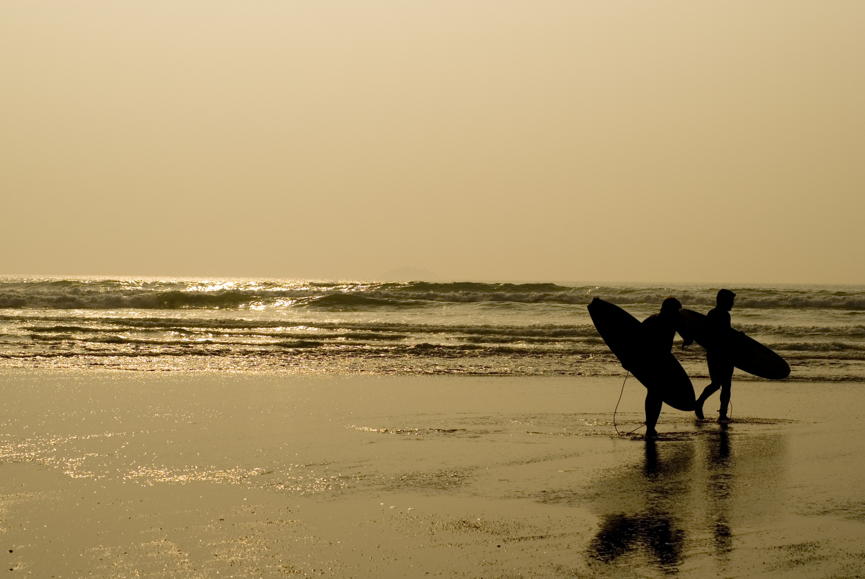 Best Surfing beaches Cornwall Polzeath