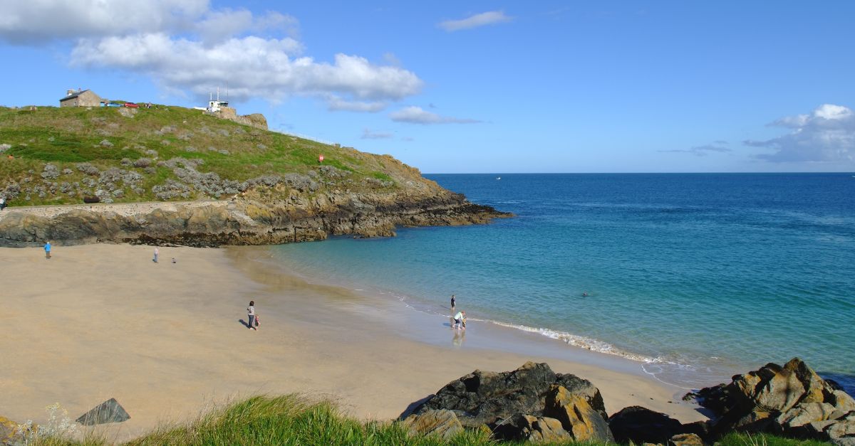 Porthgwidden Beach