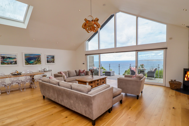 Open plan living space overlooking the sea at 2 Remera, St Ives